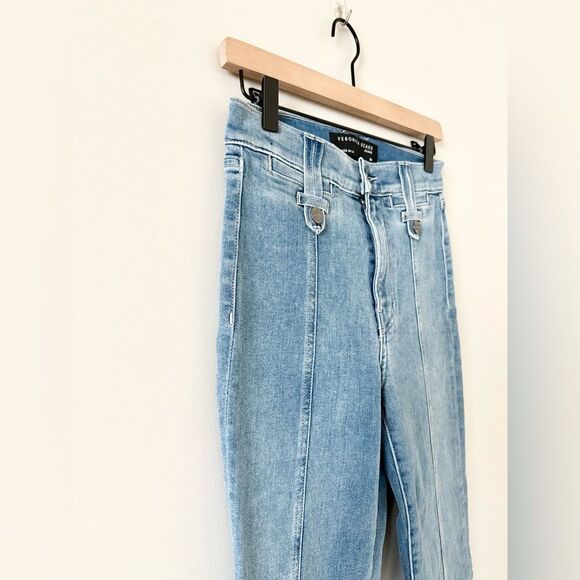 Veronica Beard Beverly High-Rise Flare Jeans in Lakeshore Light Wash - Size 26 - Picture 5 of 9